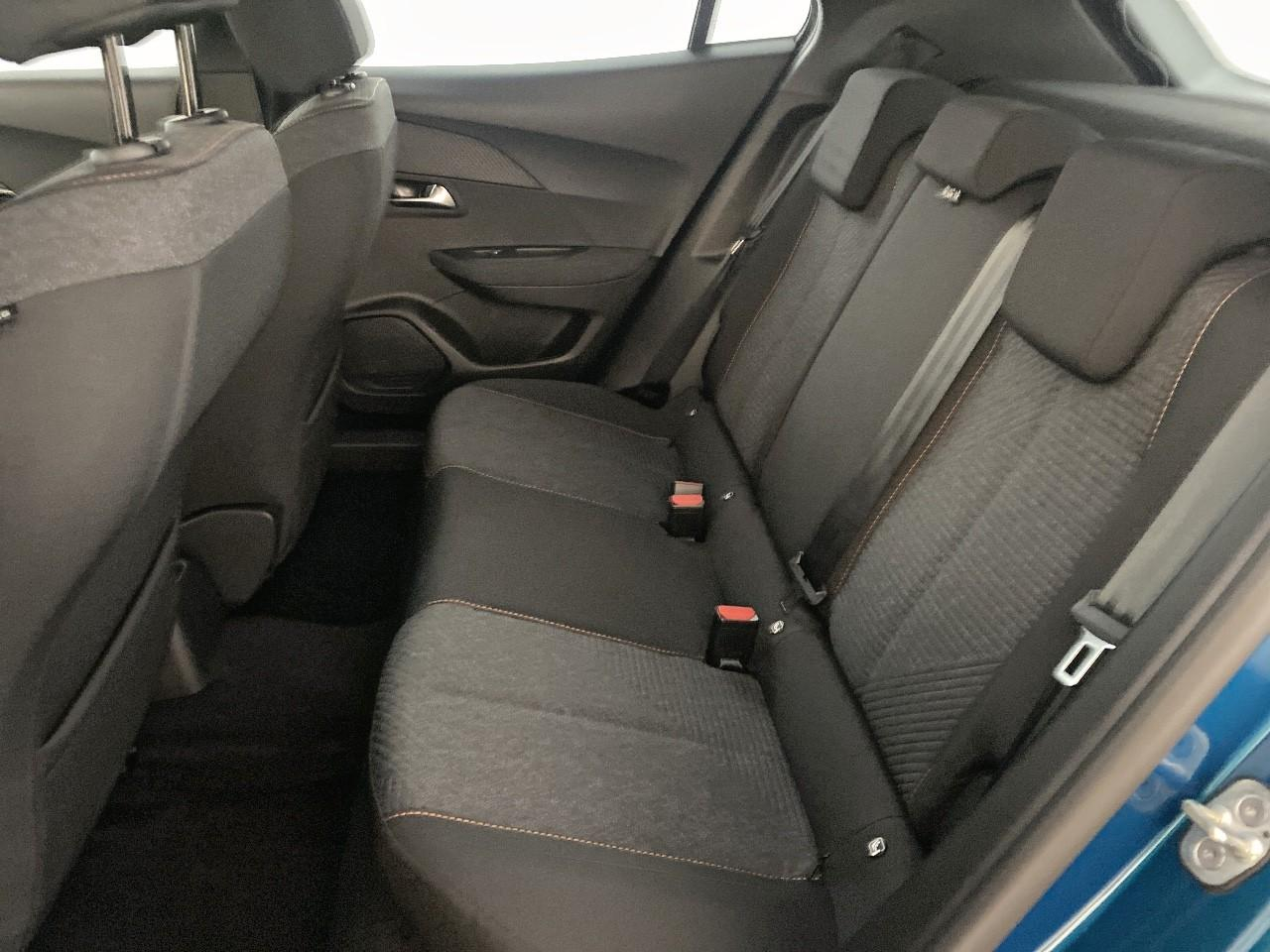 Peugeot 2008 hybrid 145 ch e-dcs6 style — photo 10