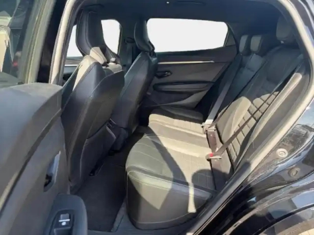 Renault Megane e-tech electric ev60 220ch iconic optimum charge — photo 12