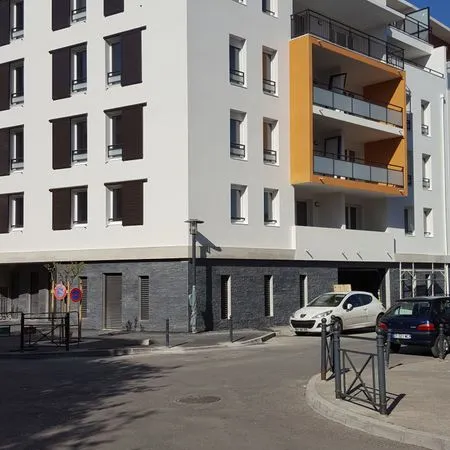 Joli appartement porte marine