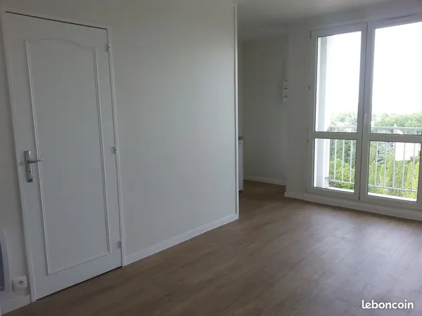 Location studio avec balcon 21m2