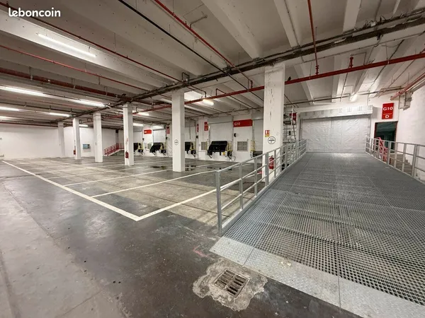 ENTREPOT - LOGISTIQUE 783 m² PARIS