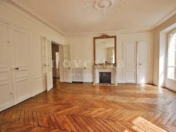 Appartement 6 pièces 156 m²