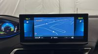 Peugeot 3008 HYBRID 225ch Allure e-EAT8 — photo 18