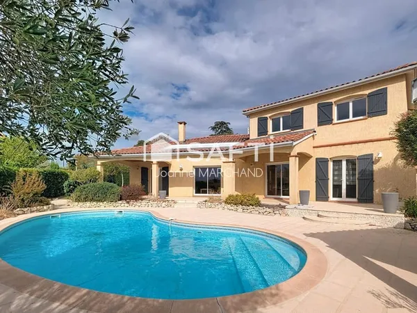 Lauzerville - Belle maison familiale avec piscine, vue Pyrénées et grand terrain