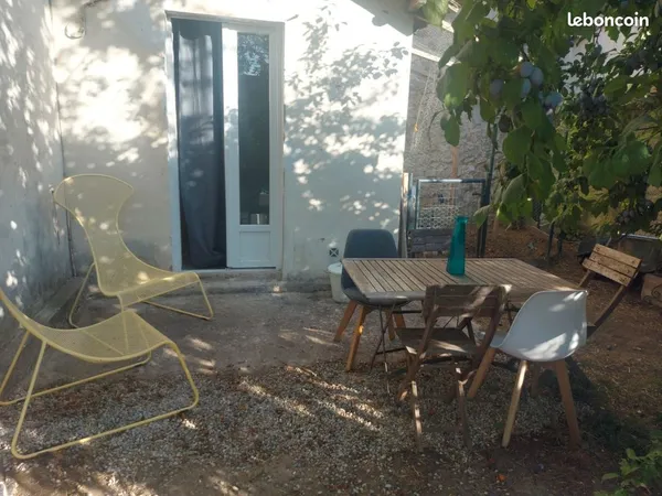 Maison de 29 mètres carrés avec jardin privatif