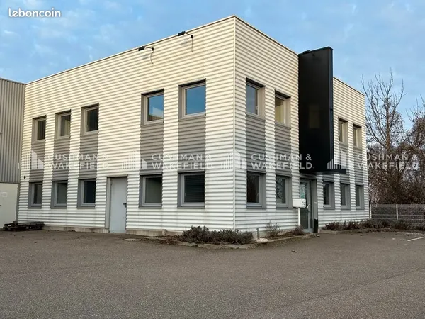 Local 325 m²