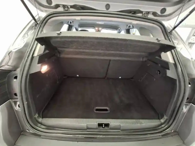 Renault Captur dci 90 energy edc — photo 30