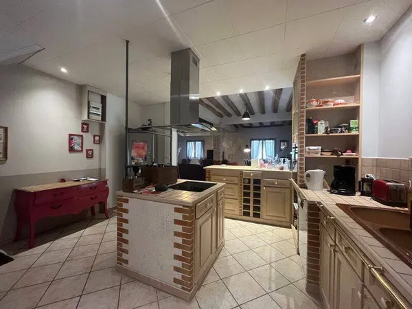 Maison 5 pièces 195 m²