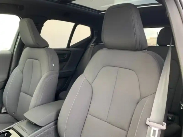 Volvo Xc40 recharge extended range 252ch ultimate — photo 11