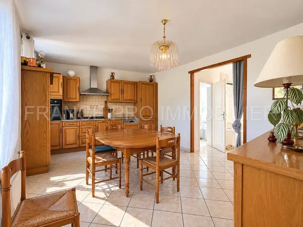 Maison 6 pièces 102 m²