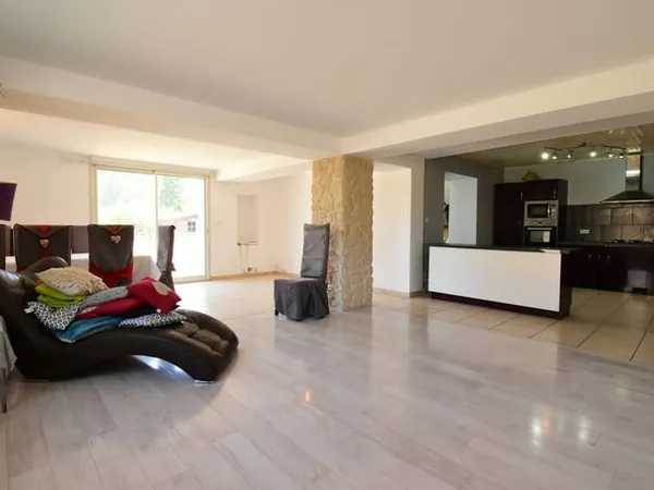 Maison 5 pièces 189 m²