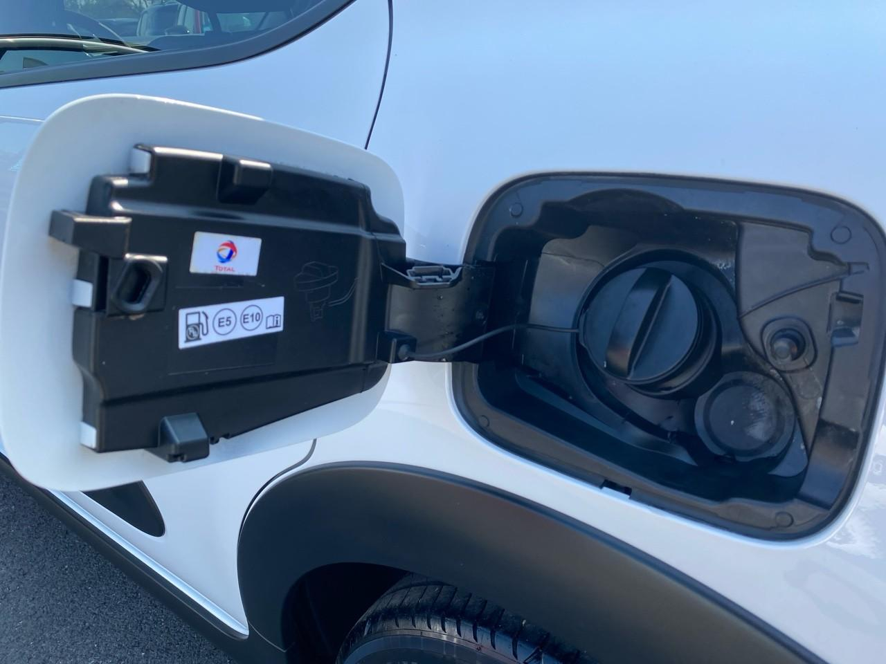 Citroën C3 1.2 puretech 110ch s&s shine eat6 — photo 25