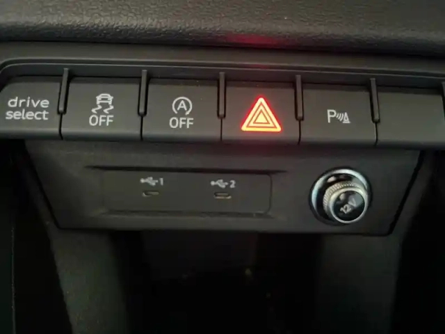 Audi A1 sportback 35 tfsi 150 ch s tronic 7 — photo 30