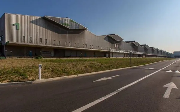 Entrepôt 3347 m²