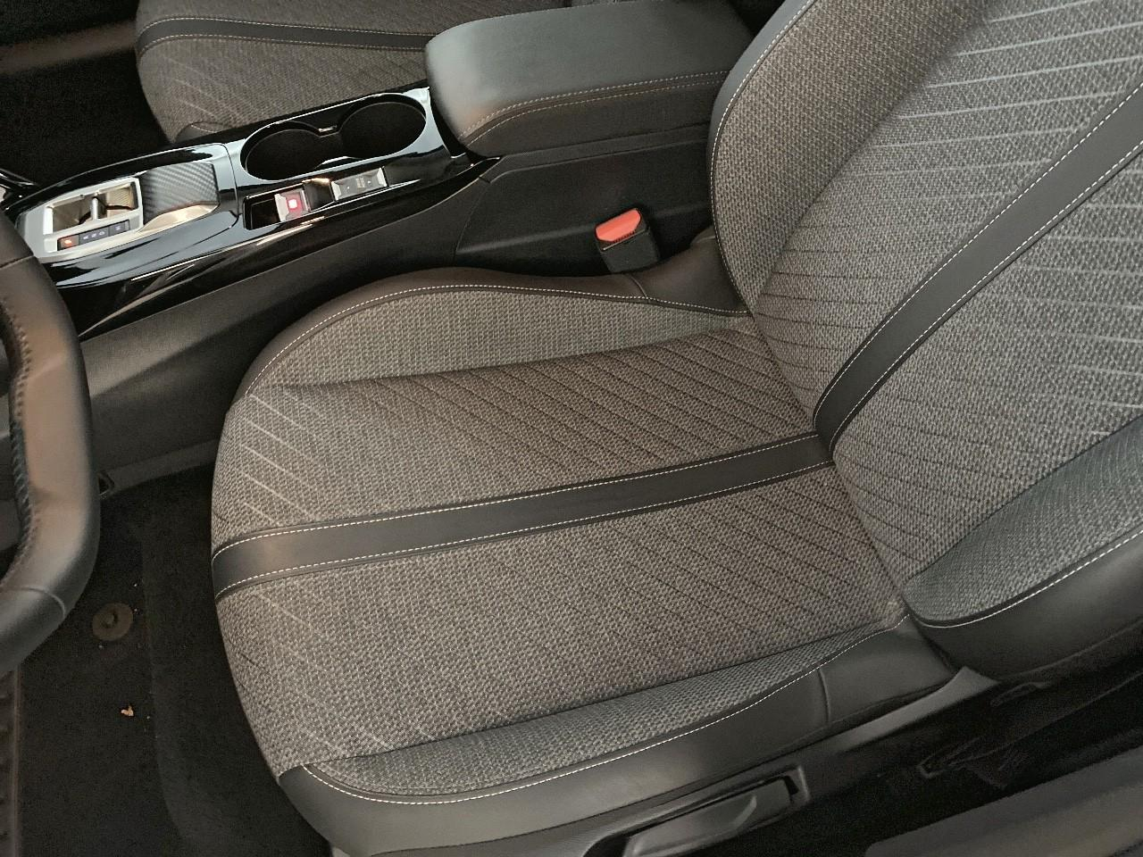 Peugeot 208 hybrid 110 ch e-dcs6 allure — photo 9