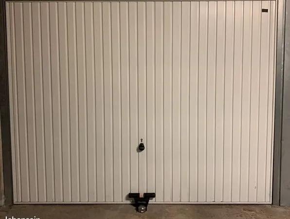 Garage double a louer