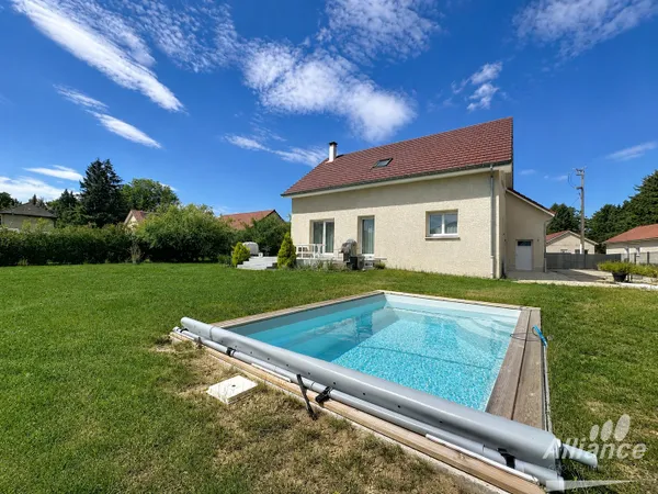 Maison familiale récente - VÉZELOIS