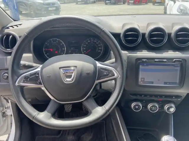 Dacia Duster 1.5 dci 110ch prestige 4x4 — photo 3
