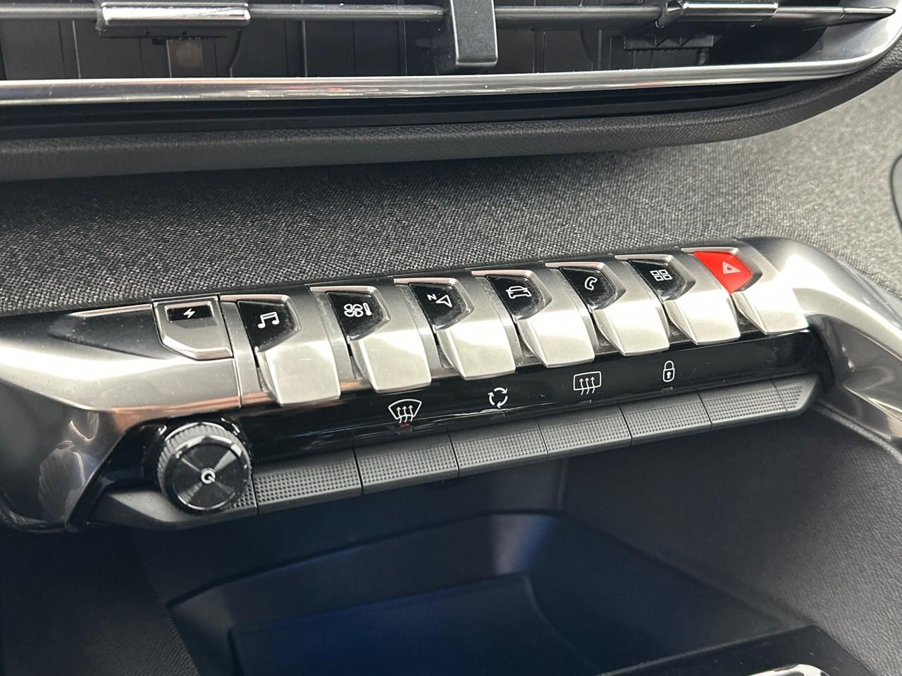 Peugeot 3008 hybrid 225 e-eat8 allure pack — photo 26