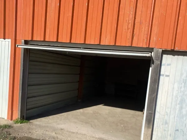 Grand Garage sur site sécurisé