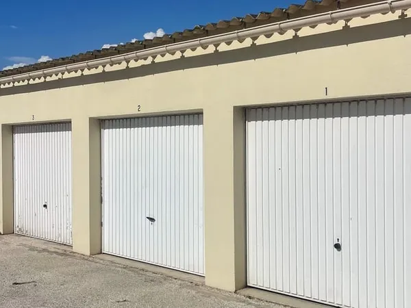 Parking/Garage 15 m²