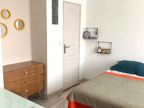 Loue chambre meublée pour étudiant(e)