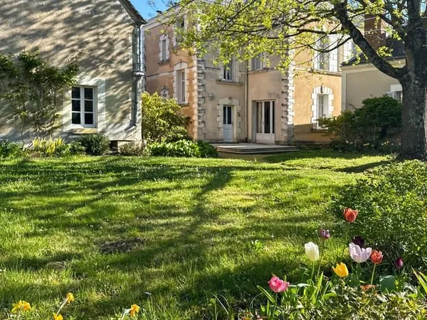 Maison 8 pièces 231 m²