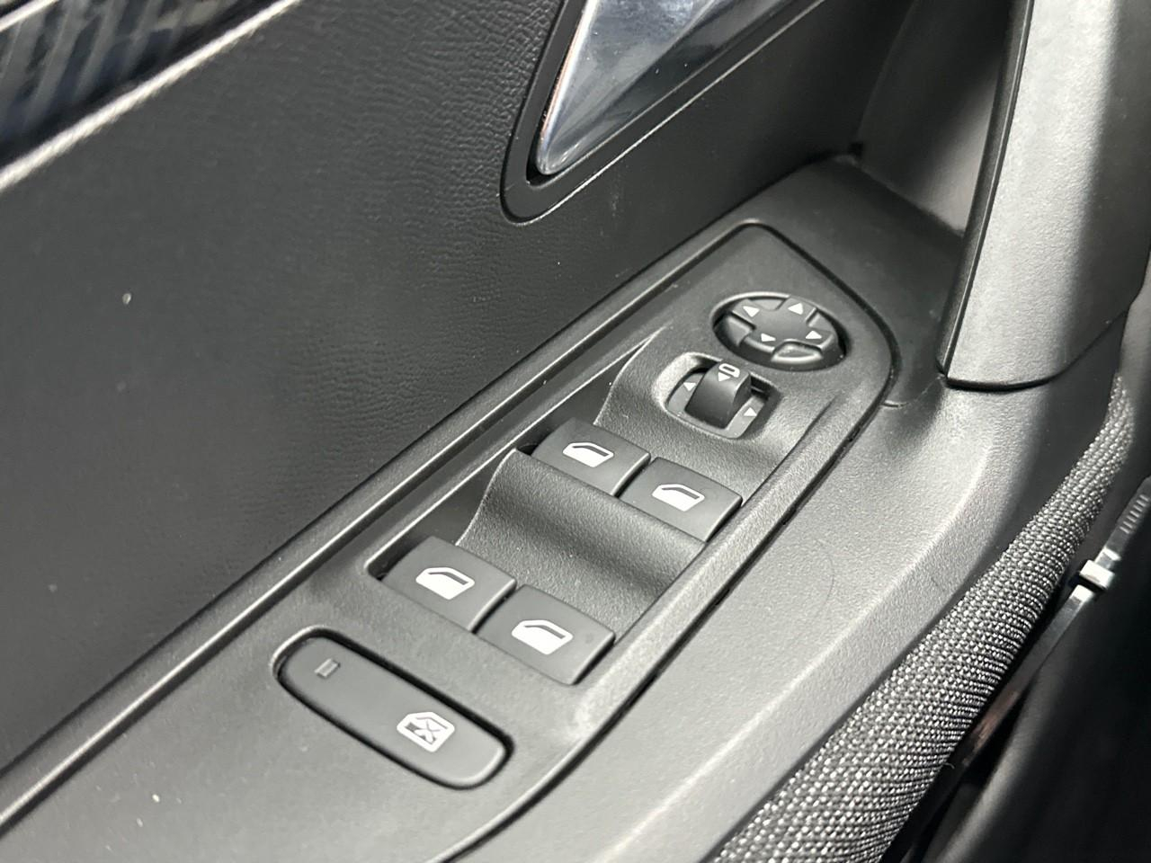 Peugeot 2008 100 s&s bvm6 style — photo 15
