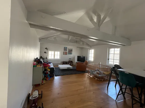 Appartement 4 pièces au dernier étage à Saumur - Hyper centre. Rare sur le marché !