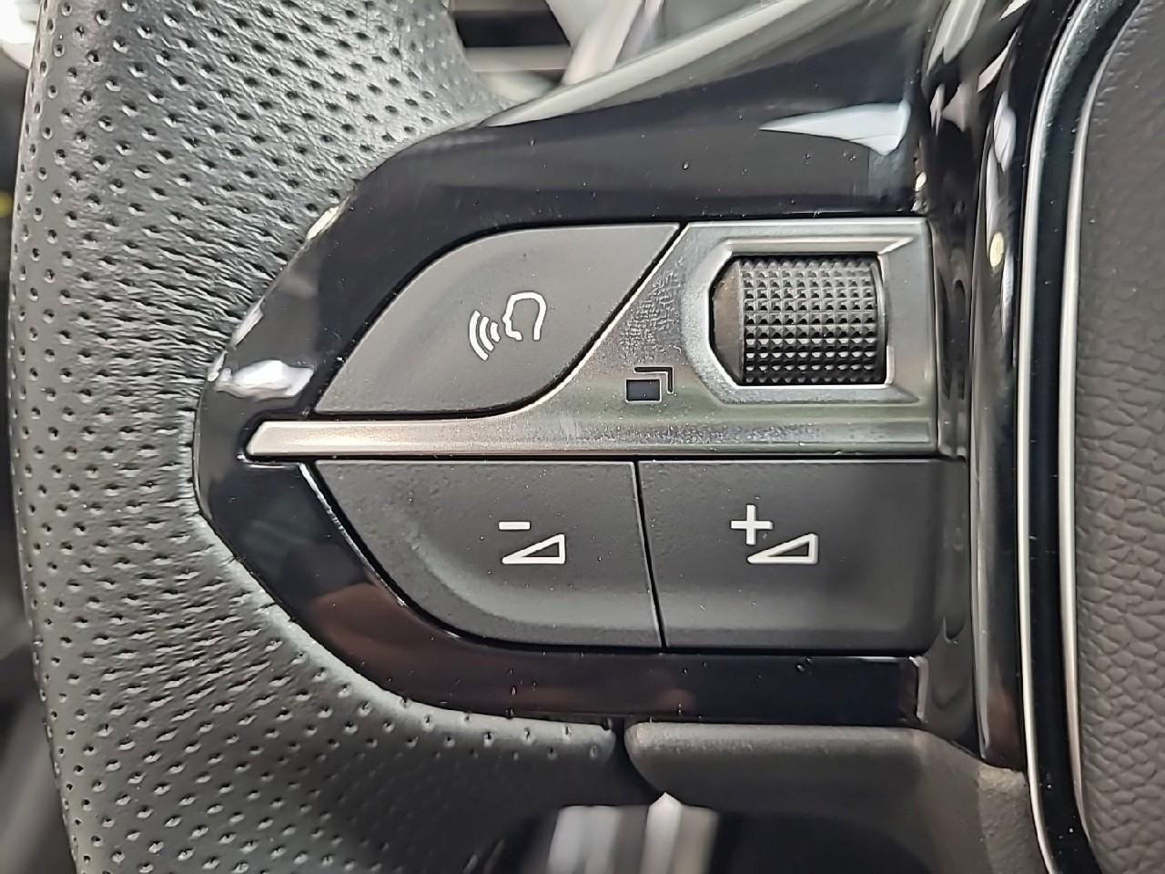 Peugeot 3008 puretech 130ch s&s eat8 gt — photo 26