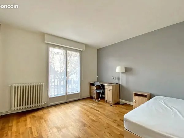 Chambre meublée en colocation - Angers Pasteur