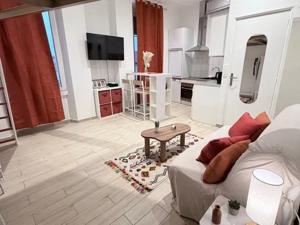 Studio rénové à neuf et entièrement équipé