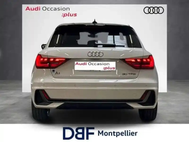 Audi A1 30 tfsi 110 ch s tronic 7 s line — photo 4