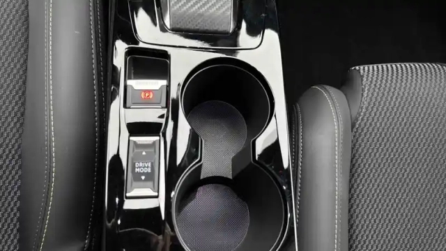 Peugeot 208 hybrid 145 ch e-dcs6 — photo 29