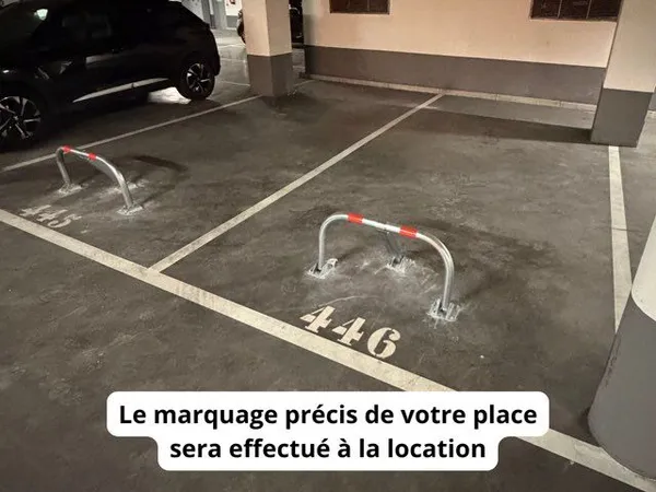 Place de parking moto/scooter - 100% sécurisé - emplacement rare