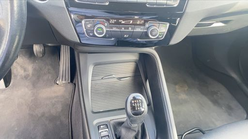 BMW X1 sDrive 18i 140 - Business Design – 2019 – 97629 km – Essence – Boîte Manuelle — photo 10