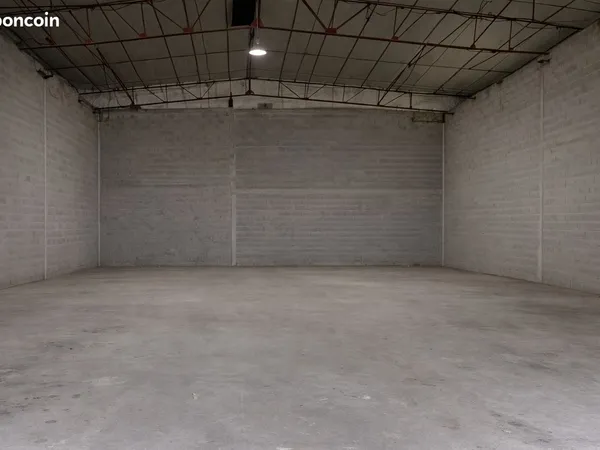 Entrepot hangar de stockage