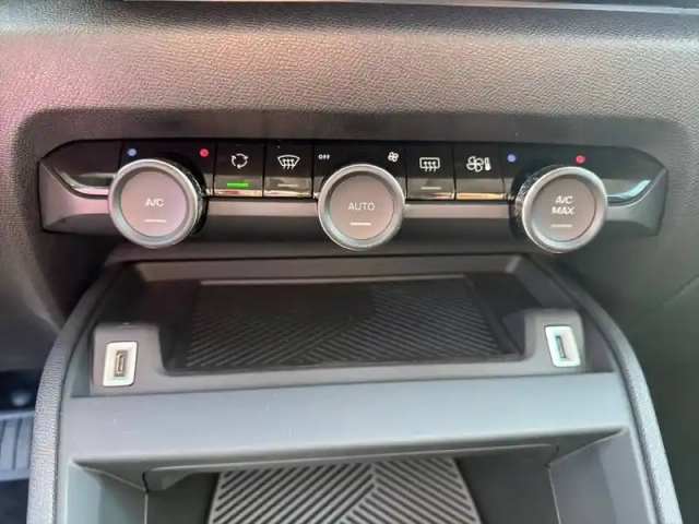 Citroën C4 hybride 145 e-dcs6 — photo 19