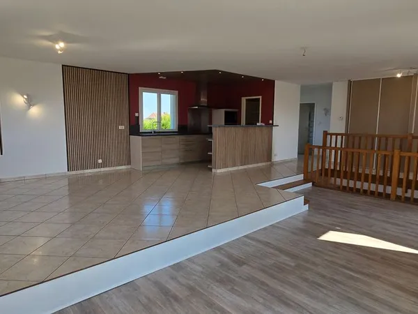 Maison T4 de 120 m² avec garage double, jardin et terrasse - Flagey-lès-Auxonne