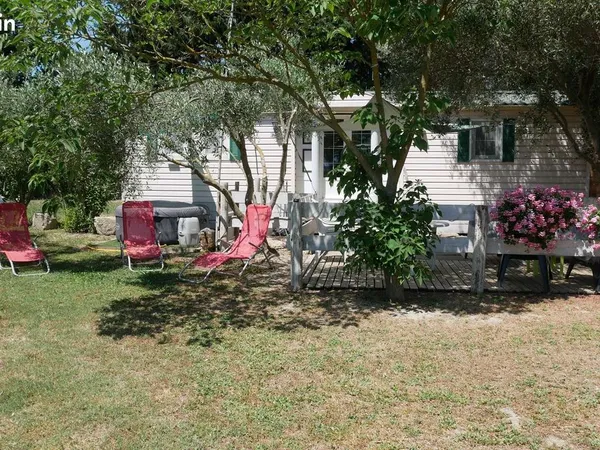 Location pour 2 pers au porte d'Arles