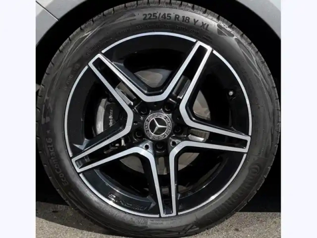Mercedes Classe B 200 d amg line — photo 40