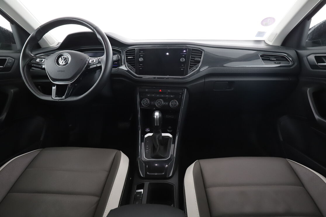 Volkswagen T-Roc 1.5 TSI EVO Carat Exclusive DSG7 — photo 11