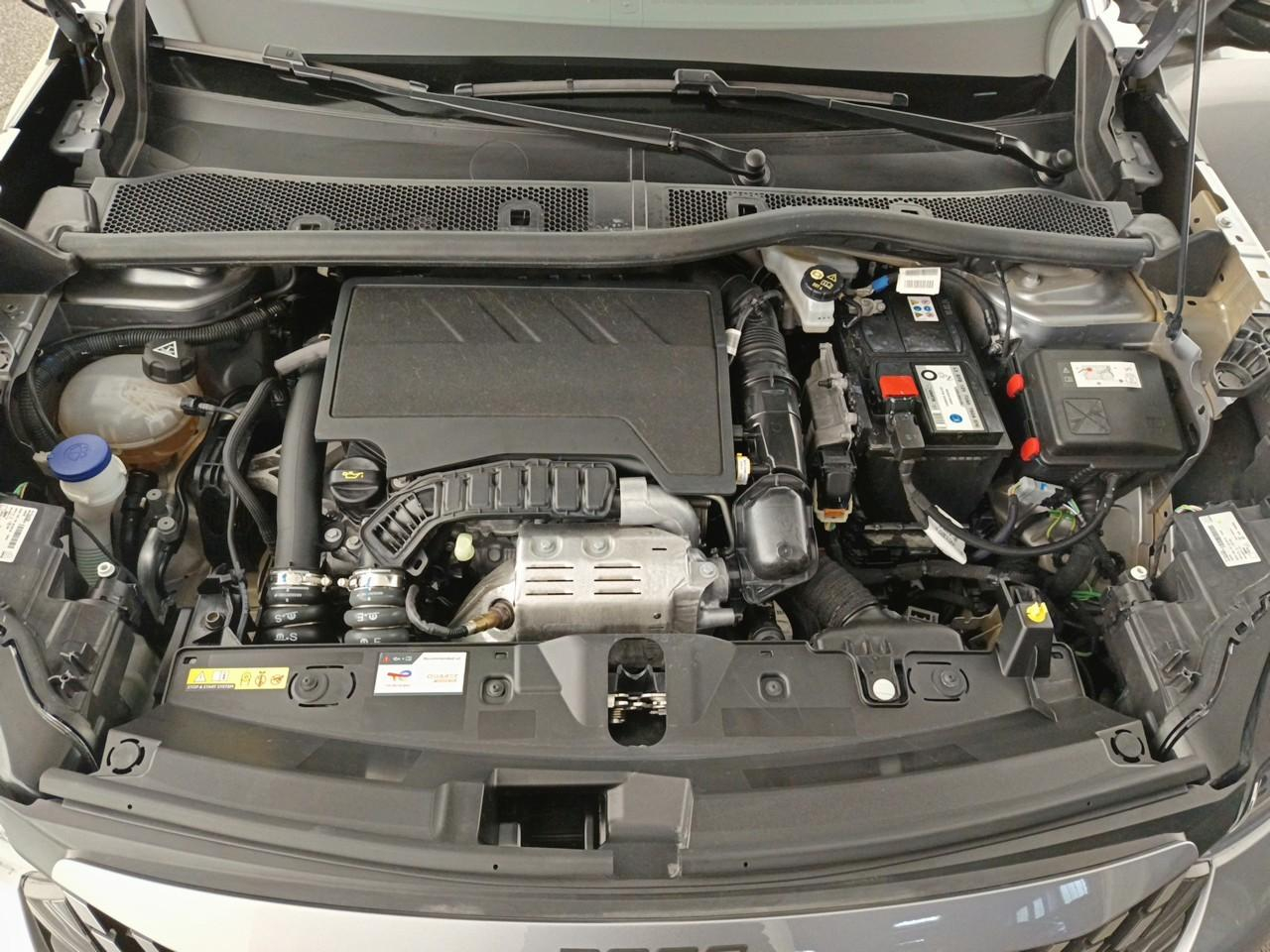 Peugeot 2008 puretech 130 s&s eat8 allure — photo 14