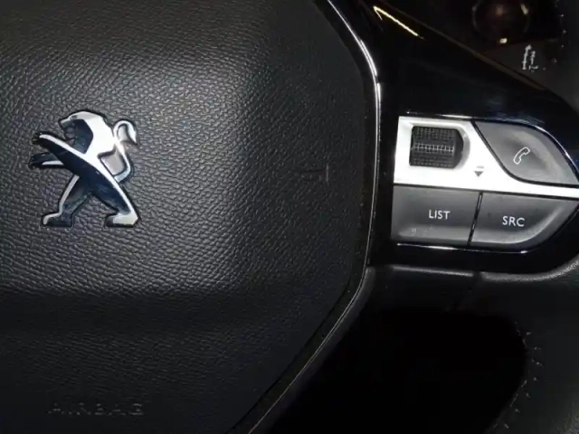 Peugeot 208 1.2 puretech 100ch s&amp;s allure 118g 2 places — photo 14