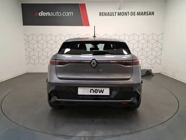 Renault Megane e-tech ev60 220 ch super charge — photo 4