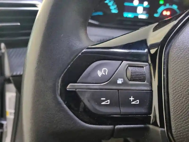 Peugeot 2008 electrique 136 ch — photo 116