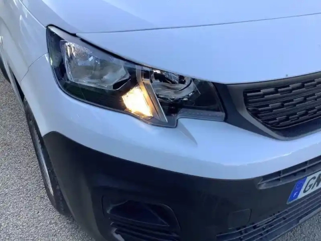 Peugeot Partner fourgon m 650 kg bluehdi 100 s&amp;s bvm6 — photo 16