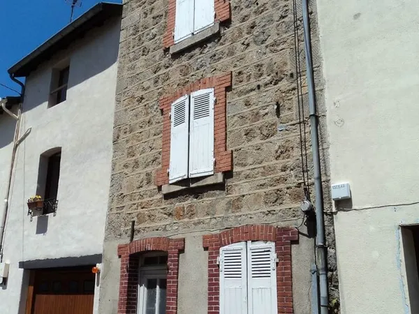 Maison de Ville de 69m2 sur 3 niveau à rénover entièrement