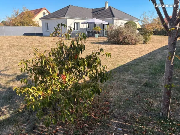 Maison familiale 96 m2 avec terrain de 1076 m2 - Bessay sur Allier