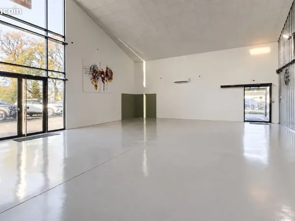 Local commercial / local d'activité modulable et divisible de 530 m² - Locminé